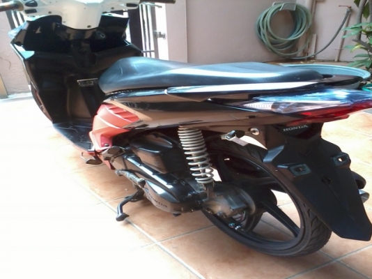 ขายClick 110i ปี55 ไมล์ขาว ล้อแม็ก รถเครื่องเดิมๆสภาพดี