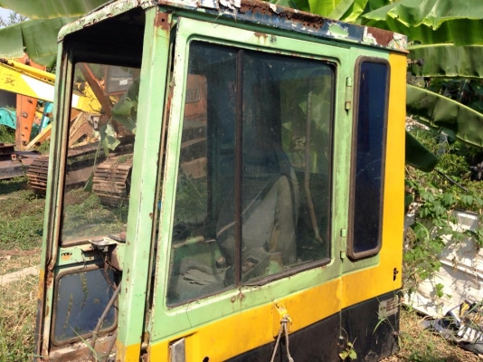 PC120 KOMATSU   เฉพาะหัวเก๋ง ราคา 20,000 บาท