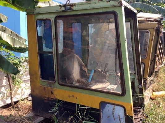 PC120 KOMATSU   เฉพาะหัวเก๋ง ราคา 20,000 บาท