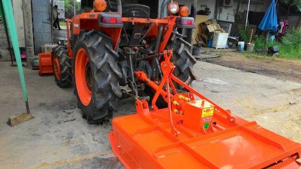 ขายรถไถ KUBOTA L2808 ดันหน้สใหม่+ตัดหญ้าใหม่ 1.2ม.อย่างหนา