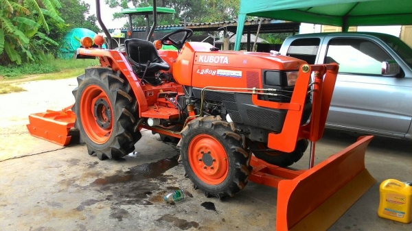 ขายรถไถ KUBOTA L2808 ดันหน้สใหม่+ตัดหญ้าใหม่ 1.2ม.อย่างหนา