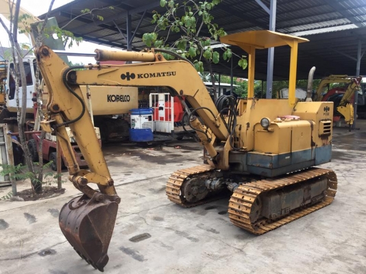 KOMATSU PC02 รถนอกญี่ปุ่นไม่เคยใช้งานในไทย   สีเดิม เครื่องแน่น พร้อมทำงาน  ราคา 150,000 บาท (ต่อรองได้)  พร้อมใบแจ้งจำหน่ายอินวอย