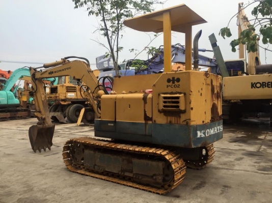 KOMATSU PC02 รถนอกญี่ปุ่นไม่เคยใช้งานในไทย   สีเดิม เครื่องแน่น พร้อมทำงาน  ราคา 150,000 บาท (ต่อรองได้)  พร้อมใบแจ้งจำหน่ายอินวอย