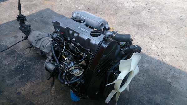 ขายเครื่องยนต์ดีเซล nissan ld20 พร้อมเกียร์