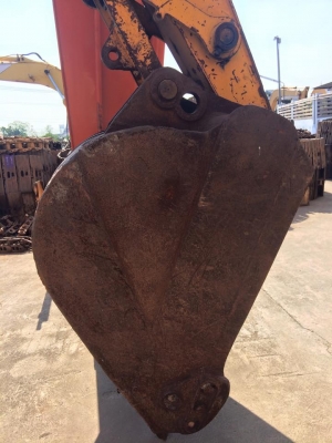 บุ้งกี๋ CAT320 บุ้งกี๋เก่าญี่ปุ่นไม่เคยใช้งานในไทย ช่องอาร์มเข้า 32 กว้าง 110 ซม สภาพมีรอยด้านหลัง ราคา 23,000 บาท บุ้งกี๋ CAT320 บุ้งกี๋เก่าญี่ปุ่นไม่เคยใช้งานในไทย ช่องอาร์มเข้า 32 กว้าง 110 ซม สภาพมีรอยด้านหลัง ราคา 23,000 บาท