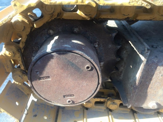 KOMATSU PC30-7 รถเก่านำเข้าจากญี่ปุ่นไม่เคยใช้งานในไทย  สภาพพร้อมลุยงาน + เอกสารใบแจ้งจำหน่าย  ชั่วโมง 8114 ซีเรียล : 20128 ซีเรียลสูง  ตัวเดิน : นาชิ เครื่อง : 3D84-2E ขนาด : 3 สูบ ปั้ม : Uchida ยูชิดะ ปั้มนิ้ว -คอลโทรลสั้นน้ำมัน -ระบบไฟครบ -ขนาดรถกว้างย