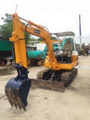 KOMATSU PC30-1 รถเก่านำเข้าจากญี่ปุ่นไม่เคยใช้งานในไทย  สภาพพร้อมลุยงาน เอกสารใบอินวอยแจ้งจำหน่าย  ชั่วโมง 3285 ซีเรียล 01265 ตัวเดิน : KOMATSU มอเตอร์งอ เบอร์40 เครื่องยนต์ : 3484-1B โคมัสสุ 3สูบ ปั้ม : เฟือง2ตอน ระบบครบ ใบแทรค ยาว30ซม ,43ข้อ ,ร่องกว้าง