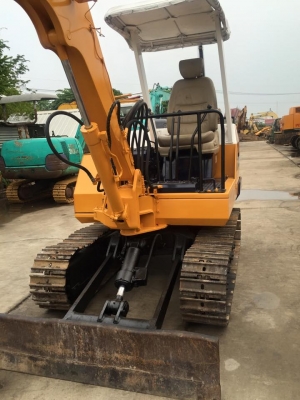 KOMATSU PC30-1 รถเก่านำเข้าจากญี่ปุ่นไม่เคยใช้งานในไทย  สภาพพร้อมลุยงาน เอกสารใบอินวอยแจ้งจำหน่าย  ชั่วโมง 3285 ซีเรียล 01265 ตัวเดิน : KOMATSU มอเตอร์งอ เบอร์40 เครื่องยนต์ : 3484-1B โคมัสสุ 3สูบ ปั้ม : เฟือง2ตอน ระบบครบ ใบแทรค ยาว30ซม ,43ข้อ ,ร่องกว้าง