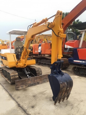 KOMATSU PC30-1 รถเก่านำเข้าจากญี่ปุ่นไม่เคยใช้งานในไทย  สภาพพร้อมลุยงาน เอกสารใบอินวอยแจ้งจำหน่าย  ชั่วโมง 3285 ซีเรียล 01265 ตัวเดิน : KOMATSU มอเตอร์งอ เบอร์40 เครื่องยนต์ : 3484-1B โคมัสสุ 3สูบ ปั้ม : เฟือง2ตอน ระบบครบ ใบแทรค ยาว30ซม ,43ข้อ ,ร่องกว้าง