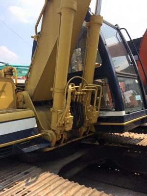 KOBELCO SK120-1L (มาร์ที)  รถเก่านำเข้าจากญี่ปุ่นไม่เคยใช้งานในไทย  สภาพพร้อมลุยงาน + เอกสารใบแจ้งจำหน่าย  ชั่วโมง : 6915 ซีเรียล : YB02218 ซีเรียล : สูง เครื่อง : 4BD1 มีเทอร์โบว์ ขนาด : 4 สูบ ปั้ม : K3V63 ตัวเดิน : HY-DASH ใบแทรคยาว : 70ซม-45ข้อ -ช่วงล่