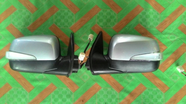 กระจกมองข้างไฟฟ้าดีแมค ไฟเลี้ยวยาว ของแท้มือสอง กระจกมองข้างไฟฟ้าดีแมค ไฟเลี้ยวยาว ของแท้มือสอง