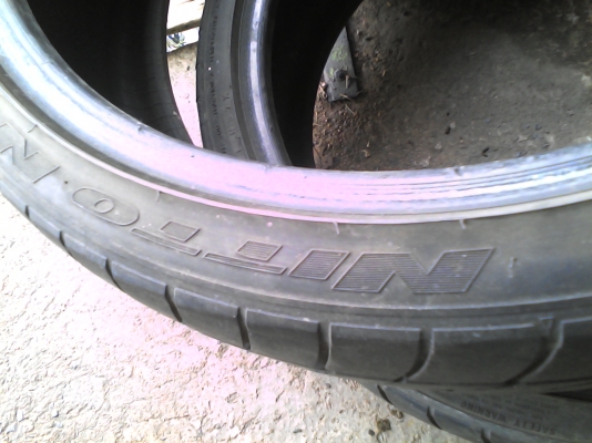 225/35R20 NITTO NT-555 มี 2 เส้น TEL.081-427-3941 225/35R20 NITTO NT-555 มี 2 เส้น TEL.081-427-3941