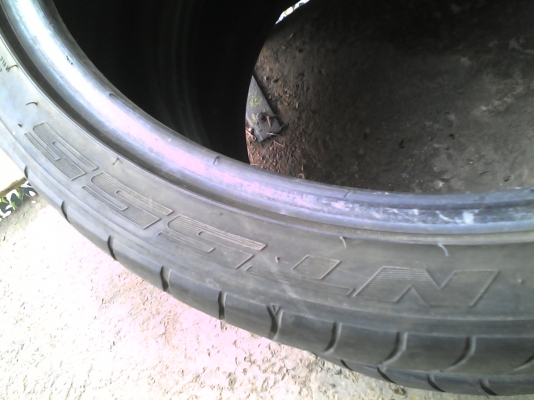 225/35R20 NITTO NT-555 มี 2 เส้น TEL.081-427-3941 225/35R20 NITTO NT-555 มี 2 เส้น TEL.081-427-3941