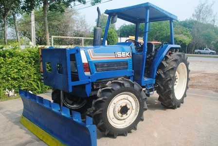 ขายรถไถ ISEKI  (4WD) ขนาด 45 แรง พร้อมใบมีดหน้า รถพร้อมใช้งาน