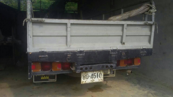 6 ล้อติดเครน(เฮียบ) 3 ตัน HINO FC4J 140 แรง ปี 2540 สภาพดี พร้อมใช้งาน