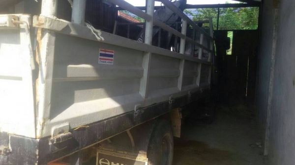 6 ล้อติดเครน(เฮียบ) 3 ตัน HINO FC4J 140 แรง ปี 2540 สภาพดี พร้อมใช้งาน