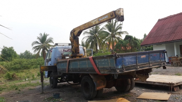 **ขายแล้วครับขอบคุณ Truck2hand ขาย ISUZU NPR-110 6ล้อบรรทุก ISUZU NPR 59L 115ประกอบ วางเครื่อง 4BE1-110แรงฝาดำ (ลงเล่ม) เกียร์สั้น เครื่องดี แรงดี เกียร์สั้นเข้าง่าย ไม่หลุด ช่วงล่างเดิม 5น็อต หน้า-หลัง คัสซีดี ไม่ผุ  กระ