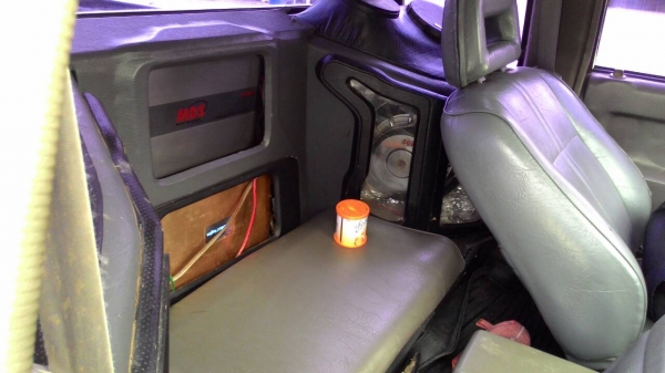 ขาย ISUZU RODEO 2.5 โฉม TFR ปี91-98 สีแดง เกียร์ธรรมดา