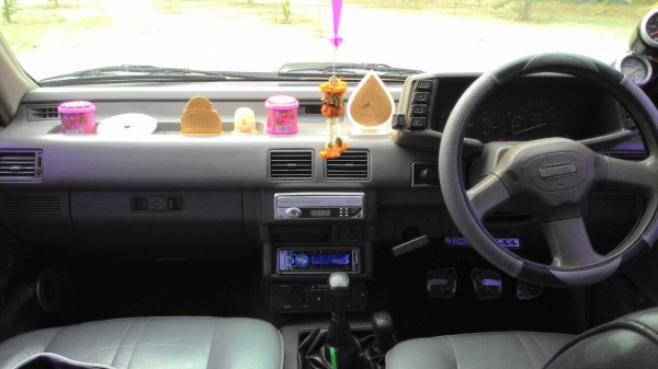 ขาย ISUZU RODEO 2.5 โฉม TFR ปี91-98 สีแดง เกียร์ธรรมดา