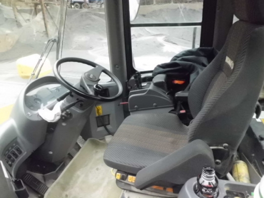 รถตักล้อยาง WA380-5 #***** 10948HR 2002YR Tel : สามภพ ครับ รถตักล้อยาง WA380-5 #***** 10948HR 2002YR Tel : สามภพ ครับ