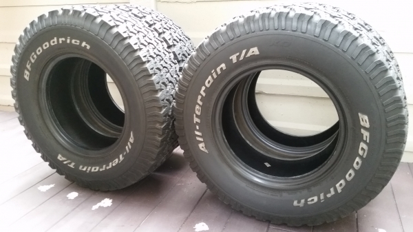 ขายยาง BF All Terrain 265/75R16 สภาพสวยครับ