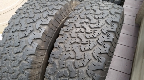 ขายยาง BF All Terrain 265/75R16 สภาพสวยครับ ขายยาง BF All Terrain 265/75R16 สภาพสวยครับ