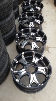ล้อขอบ 20 6รู ชุดล่ะ 6,800
