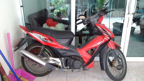 ขายเวฟ125X รถบ้านมือเดียว เอกสารโอน ภาษีไม่ขาดต่อ ชลบุรี