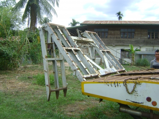 เครื่อง 175 แรง สภาพดี   ขายรถเกี่ยวไปแล้ว ราคาถูกๆ  ราคา  365,000  บาท