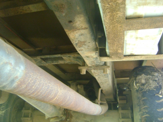 เครื่อง 175 แรง สภาพดี   ขายรถเกี่ยวไปแล้ว ราคาถูกๆ  ราคา  365,000  บาท