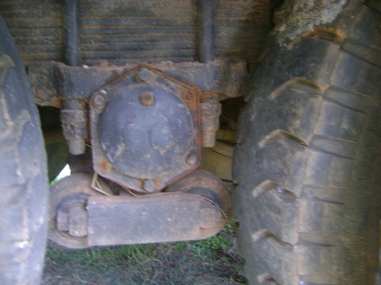 เครื่อง 175 แรง สภาพดี   ขายรถเกี่ยวไปแล้ว ราคาถูกๆ  ราคา  365,000  บาท