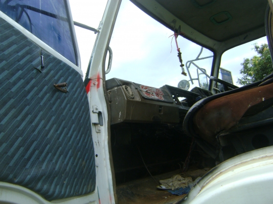 เครื่อง 175 แรง สภาพดี   ขายรถเกี่ยวไปแล้ว ราคาถูกๆ  ราคา  365,000  บาท