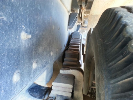 รถอีซูซุ  10  ล้อดั้ม FXZ  270 แรงม้า. ปี 50   สนใจติดต่อ 081 - 6079515