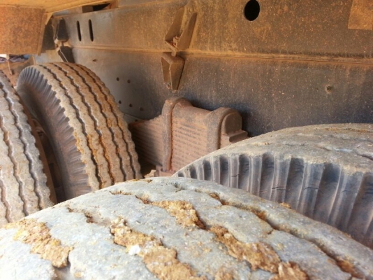 รถอีซูซุ  10  ล้อดั้ม FXZ  270 แรงม้า. ปี 50   สนใจติดต่อ 081 - 6079515