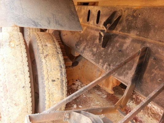 รถอีซูซุ  10  ล้อดั้ม FXZ  270 แรงม้า. ปี 50   สนใจติดต่อ 081 - 6079515