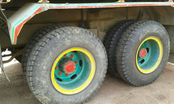 รถฮีโน่ 10 ล้อดั้ม FM2K  260  แรงม้า. ปี 42  ( ขายแม่ , ลูก.  )  สนใจติดต่อ 081 - 6079515