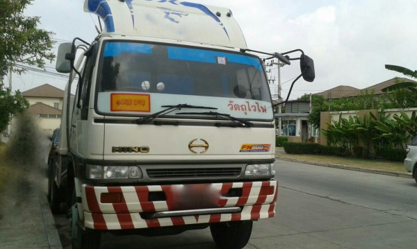 รถฮีโน่ 10 ล้อ หัวลาก FM3M  240 แรงม้า. ปี 44  ( * ขายเฉพาะหัว. )   สนใจติดต่อ 081 - 6079515