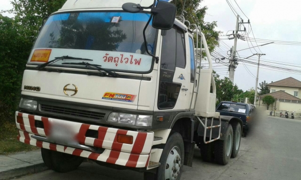 รถฮีโน่ 10 ล้อ หัวลาก FM3M  240 แรงม้า. ปี 44  ( * ขายเฉพาะหัว. )   สนใจติดต่อ 081 - 6079515