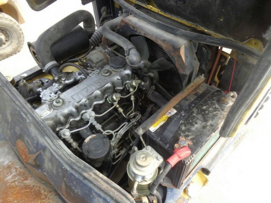 KOMATSU FD18-15ขนาด1.8ตัน เสาสูง3เมตร เกียร์ธรรมดา เครื่องยนต์ดีเซลC240 งาเลื่อนซ้ายขวา รถญี่ปุ่นแท้ 0816161541