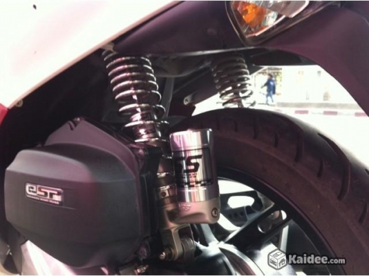 ขายรถจักรยานยนต์ HONDA PCX 150i สีขาวแดง