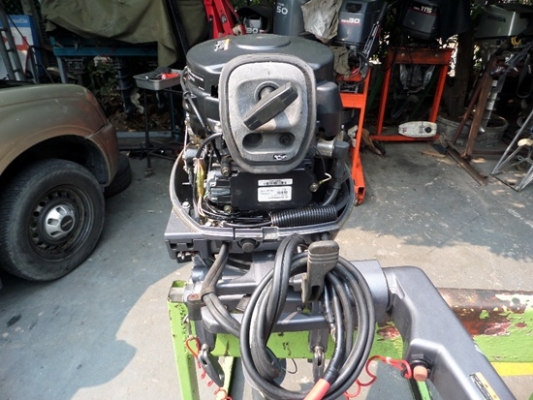 เครื่องเรือYAMAHA 25 แรง 4 จังหวะ สภาพพร้อมใช้