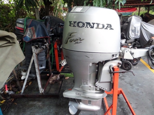 เครื่องเรือ HONDA 90 แรง 4 จังหวะ สภาพสวย นำเข้าจากญี่ปุ่น
