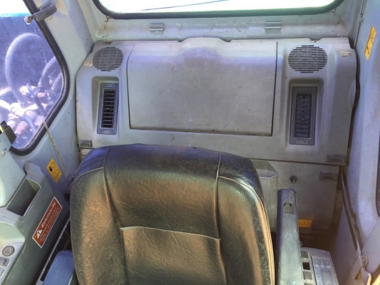 ขายแบคโฮ KOBELCO SK200 YN 10-387XX ทำงาน 12,200 ชั่วโมง ขายตามสภาพ สนใจโทร 081-970-1072