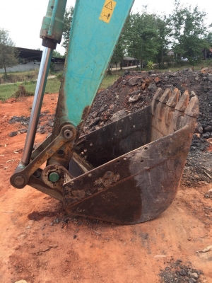 ขายแบคโฮ KOBELCO SK200 YN 10-387XX ทำงาน 12,200 ชั่วโมง ขายตามสภาพ สนใจโทร 081-970-1072