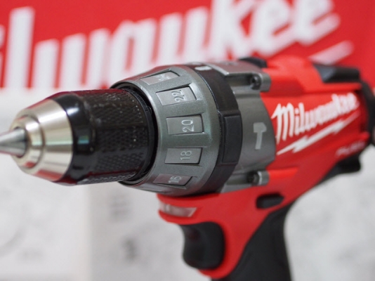 ชุดสว่านไร้สาย Milwaukee 2797-22 มีสว่านกระแทกและสว่านไขควง กล่องใหญ่มาก ชุดสว่านไร้สาย Milwaukee 2797-22 มีสว่านกระแทกและสว่านไขควง กล่องใหญ่มาก