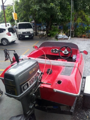 เรือไฟเบอร์ ทรงสปอร์ต พร้อมเครื่อง SUZUKI 20 แรง + เทเลอร์