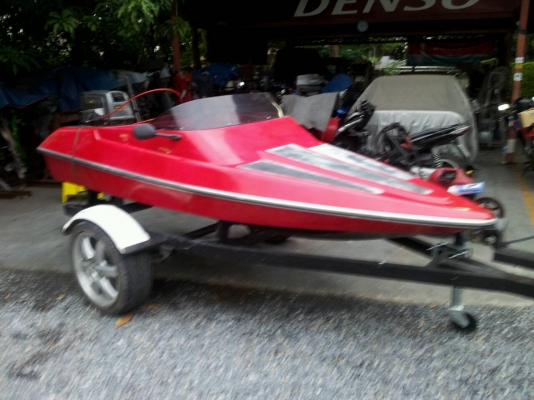 เรือไฟเบอร์ ทรงสปอร์ต พร้อมเครื่อง SUZUKI 20 แรง + เทเลอร์