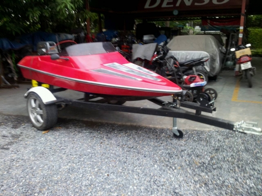 เรือไฟเบอร์ ทรงสปอร์ต พร้อมเครื่อง SUZUKI 20 แรง + เทเลอร์