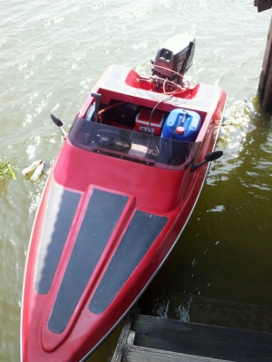 เรือไฟเบอร์ ทรงสปอร์ต พร้อมเครื่อง SUZUKI 20 แรง + เทเลอร์