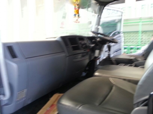 รถอีซูซุ 6 ล้อ ( ไม่ดั้ม )  FRR  190  แรงม้า. ปี 55   สนใจติดต่อ 081 - 6079515